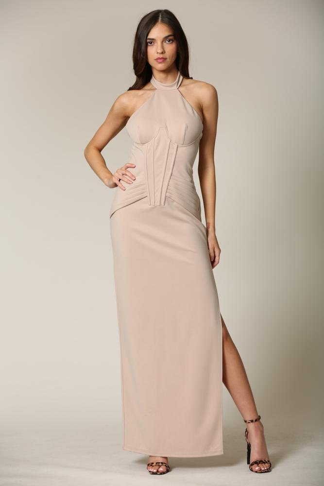 Emelye - A long dress featuring built-in underwire and front boning